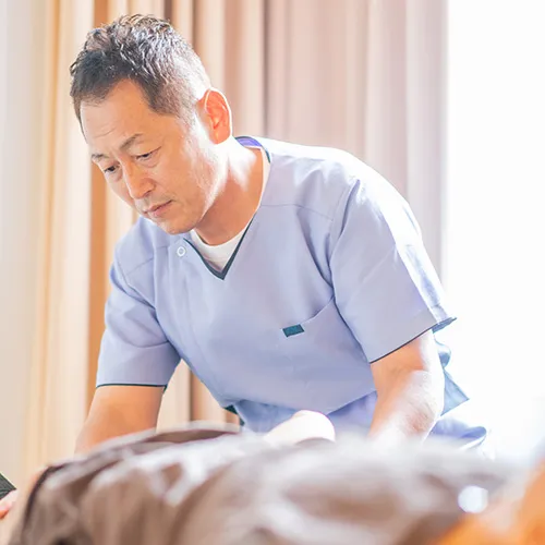 Moriue Acupuncture and Moxibustion Osteopathic Clinic Director Hiroaki Yoshiike