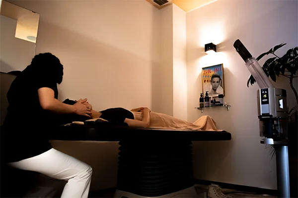 Moriue Acupuncture and Moxibustion Osteopathic Clinic Treatment Scene